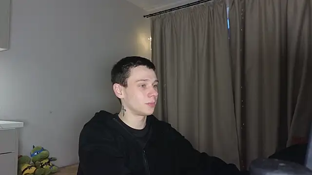 Snapshot of R1mmo__ chatting on January 2026 07:23:02 AM R1mmo online show from January 2026 07:23:02 AM