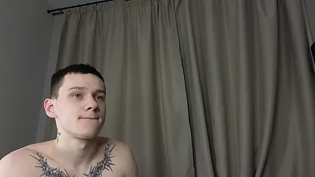 Snapshot of R1mmo__ chatting on February 2026 04:14:01 PM R1mmo online show from February 2026 04:14:01 PM