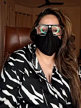 SEXY-Sardarni online show from March 2025 03:45:02 PM