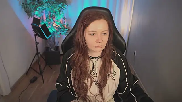 carolina elf online show from March 2025 01:16:02 PM