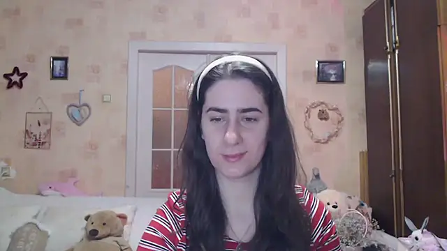 INELIKA online show from November 2025 02:08:01 PM