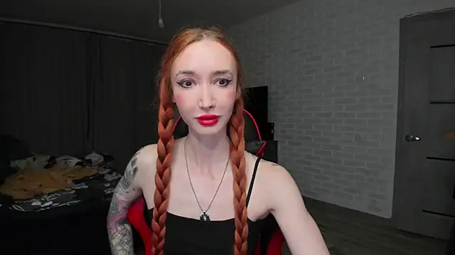 Roxy Silver online show from October 2025 07:09:02 PM