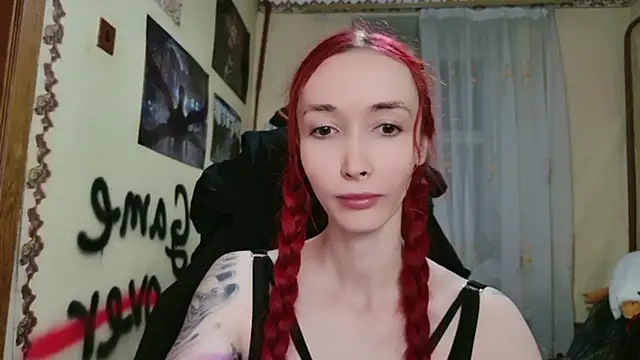Snapshot of Roxy_Silver chatting on May 2026 08:47:01 PM Roxy Silver online show from May 2026 08:47:01 PM