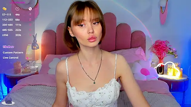 Snapshot of MaryLew chatting on October 2025 05:21:02 AM MaryLew online show from October 2025 05:21:02 AM