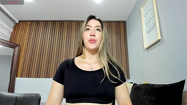 AlejaCruz  online show from June 2026 06:03:01 PM