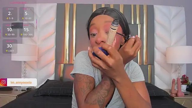 Snapshot of Anny_osorio chatting on November 2025 07:47:01 PM Anny osorio online show from November 2025 07:47:01 PM