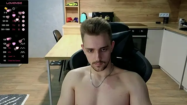 Snapshot of Larstar01 chatting on January 2025 01:39:01 AM Larstar01 online show from January 2025 01:39:01 AM