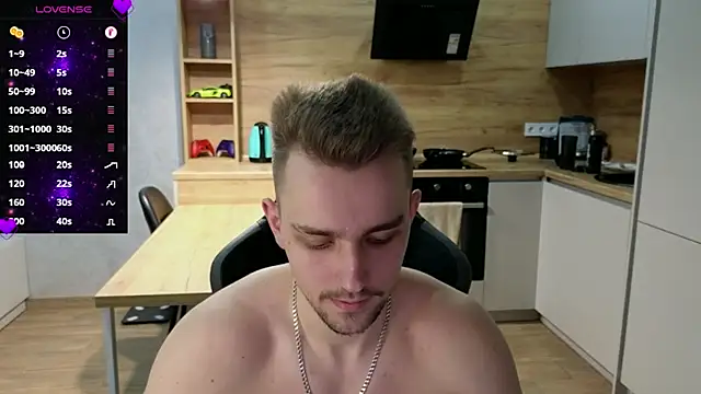 Snapshot of Larstar01 chatting on February 2025 09:21:02 PM Larstar01 online show from February 2025 09:21:02 PM