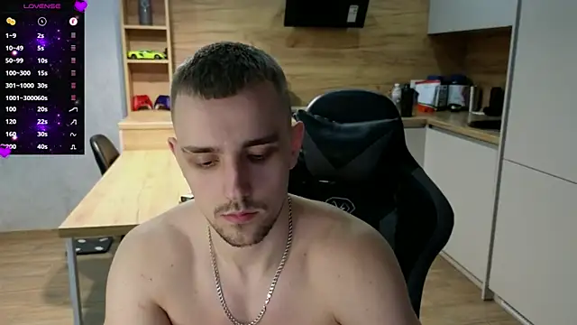 Snapshot of Larstar01 chatting on March 2025 11:38:01 PM Larstar01 online show from March 2025 11:38:01 PM