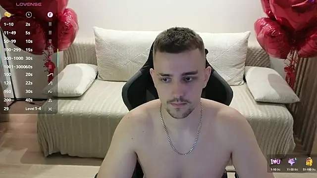 Snapshot of Larstar01 chatting on October 2025 08:07:01 PM Larstar01 online show from October 2025 08:07:01 PM