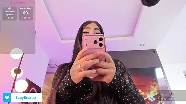 Snapshot of babybriexxx chatting on April 2026 05:28:01 PM babybriexxx online show from April 2026 05:28:01 PM