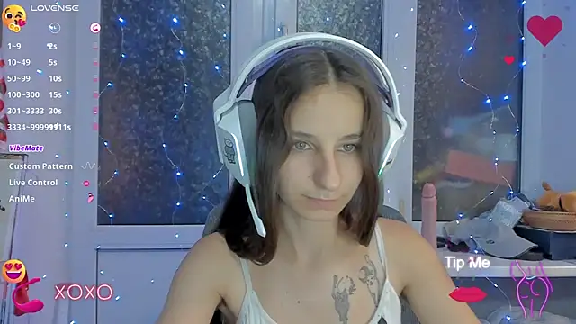  Nika Kik online show from September 2025 06:30:02 PM