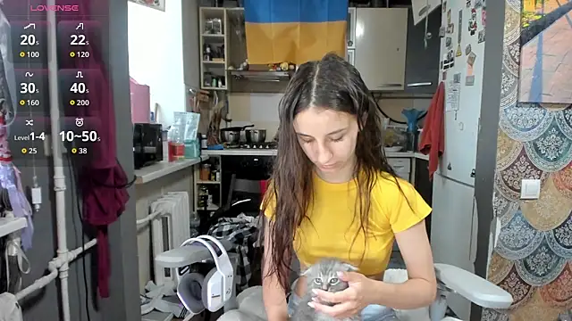 Snapshot of _Nika_Kik chatting on June 2026 02:48:01 PM Nika Kik online show from June 2026 02:48:01 PM