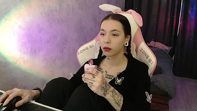 Snapshot of naughty_dakota chatting on February 2026 12:37:02 PM naughty dakota online show from February 2026 12:37:02 PM