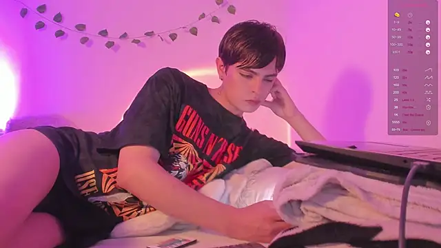 Snapshot of ianstar_599 chatting on March 2025 11:03:02 PM ianstar 599 online show from March 2025 11:03:02 PM