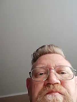 Snapshot of Pol1074 chatting on April 2026 04:21:02 PM Pol1074 online show from April 2026 04:21:02 PM