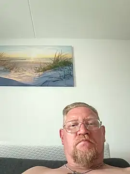 Snapshot of Pol1074 chatting on July 2026 12:04:02 PM Pol1074 online show from July 2026 12:04:02 PM