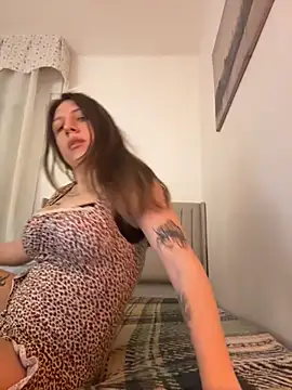 Sashabunny online show from April 2026 09:39:33 PM