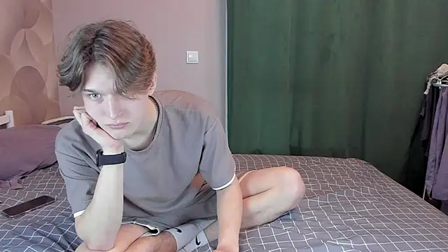 Snapshot of Ian_Flor chatting on June 2026 03:39:02 PM Ian Flor online show from June 2026 03:39:02 PM