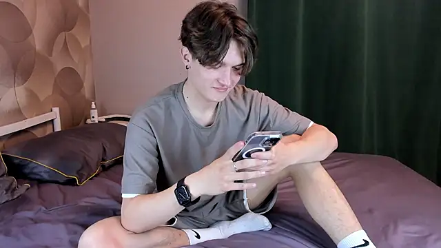 Snapshot of Ian_Flor chatting on June 2026 04:05:01 PM Ian Flor online show from June 2026 04:05:01 PM