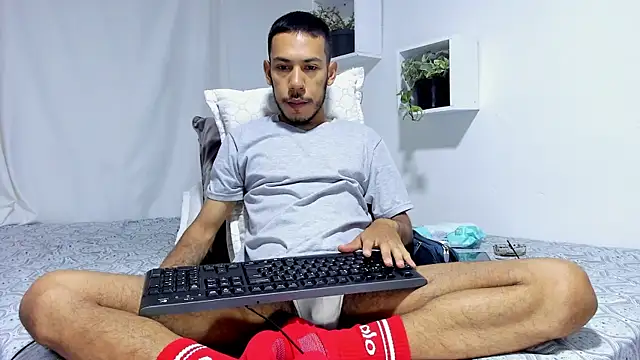 Aronxxs online show from January 2025 10:07:02 AM