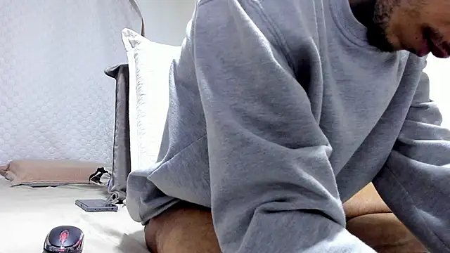 Aronxxs online show from February 2025 11:10:01 AM