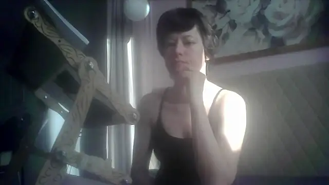 Snapshot of SunElizabeth chatting on May 2026 02:30:02 AM SunElizabeth online show from May 2026 02:30:02 AM
