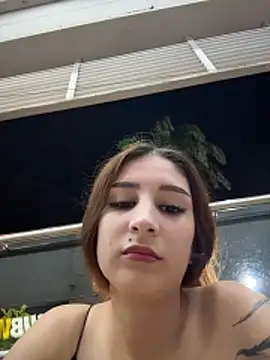 Snapshot of Mon_Cherry chatting on February 2026 01:33:01 AM Mon Cherry online show from February 2026 01:33:01 AM