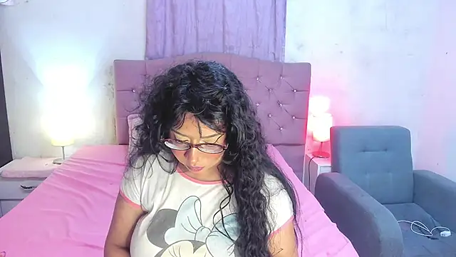 Snapshot of Latinabombsheell chatting on June 2026 05:55:02 PM Latinabombsheell online show from June 2026 05:55:02 PM
