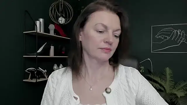 Snapshot of VivianWILD chatting on February 2026 07:04:01 AM VivianWILD online show from February 2026 07:04:01 AM