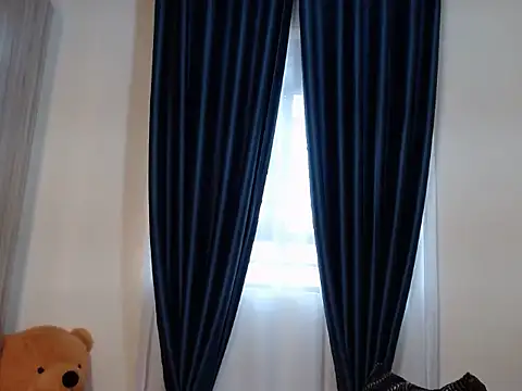 TeenieReeny online show from October 2025 01:41:02 PM