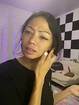 Snapshot of yummyrina chatting on May 2026 01:16:02 PM yummyrina online show from May 2026 01:16:02 PM