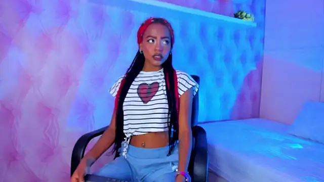 Snapshot of Hilary-banks chatting on January 2025 04:55:01 AM Hilary-banks online show from January 2025 04:55:01 AM