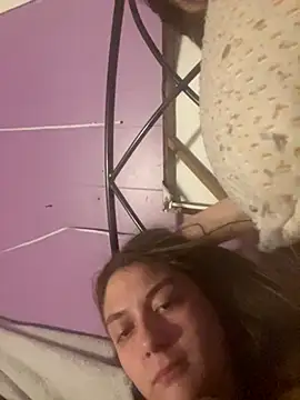 Snapshot of itzcheyduh chatting on November 2025 06:24:02 AM itzcheyduh online show from November 2025 06:24:02 AM