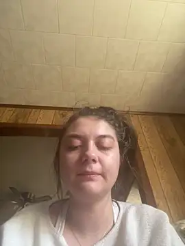 Snapshot of itzcheyduh chatting on February 2026 01:45:02 PM itzcheyduh online show from February 2026 01:45:02 PM