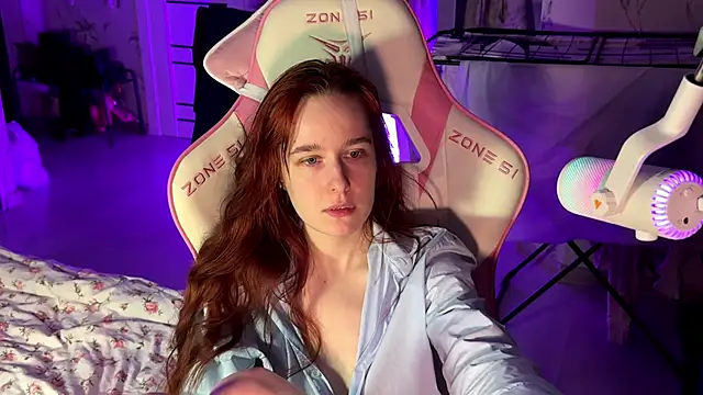 Snapshot of pearl_princess_ chatting on March 2025 02:06:02 AM pearl princess online show from March 2025 02:06:02 AM