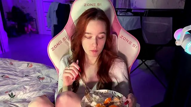 Snapshot of pearl_princess_ chatting on March 2025 11:37:02 PM pearl princess online show from March 2025 11:37:02 PM