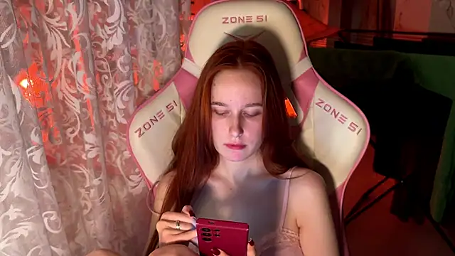 Snapshot of pearl_princess_ chatting on September 2025 07:36:01 PM pearl princess online show from September 2025 07:36:01 PM