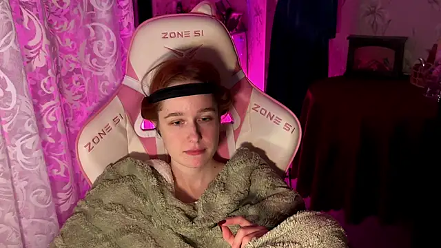 Snapshot of pearl_princess_ chatting on October 2025 11:05:02 PM pearl princess online show from October 2025 11:05:02 PM