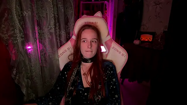 Snapshot of pearl_princess_ chatting on November 2025 11:37:02 PM pearl princess online show from November 2025 11:37:02 PM