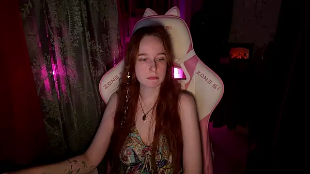 Snapshot of pearl_princess_ chatting on November 2025 02:45:01 AM pearl princess online show from November 2025 02:45:01 AM