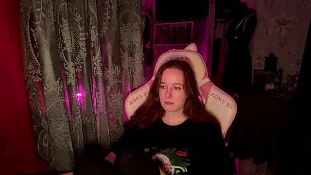 Snapshot of pearl_princess_ chatting on February 2026 11:33:01 PM pearl princess online show from February 2026 11:33:01 PM