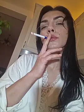 Snapshot of JolieLizz chatting on October 2025 03:47:02 PM JolieLizz online show from October 2025 03:47:02 PM