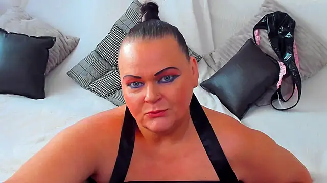 MilanaBiegert online show from October 2025 07:17:01 AM