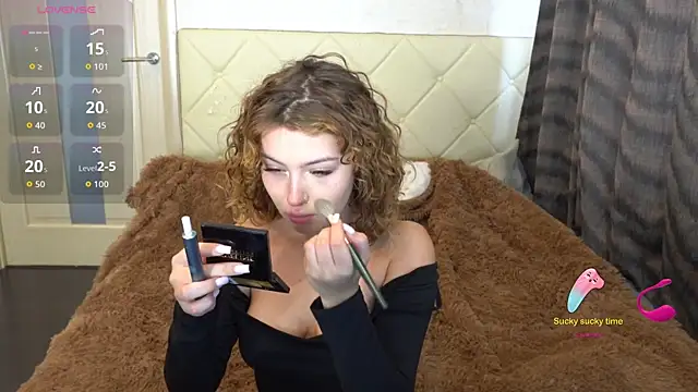 Snapshot of YesPussyClover chatting on September 2025 02:05:02 PM YesPussyClover online show from September 2025 02:05:02 PM