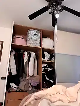 kikkastar online show from December 2024 01:03:02 PM