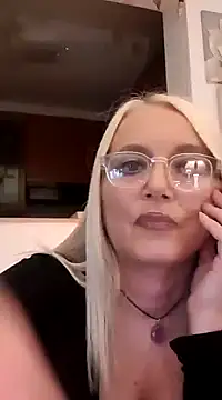 kikkastar online show from January 2025 10:38:01 PM