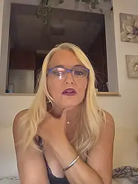 kikkastar online show from September 2025 08:12:02 PM