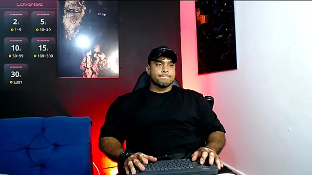 Big furry bear13 online show from January 2026 08:32:01 PM