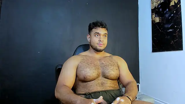 Snapshot of Big_furry_bear13 chatting on May 2026 07:11:02 PM Big furry bear13 online show from May 2026 07:11:02 PM